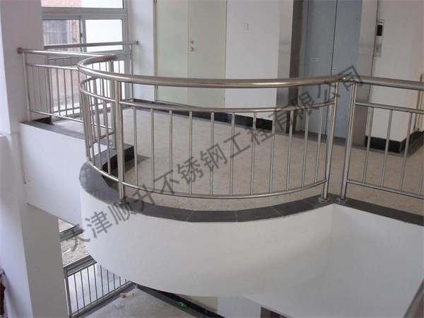 不銹鋼護(hù)欄 扶手 